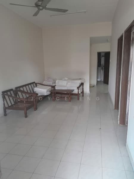 1-storey Terraced House for Rent in Taman Johor Jaya (Johor Bahru) - Joyce Eng - Living Room - PropertyGuru.com.my