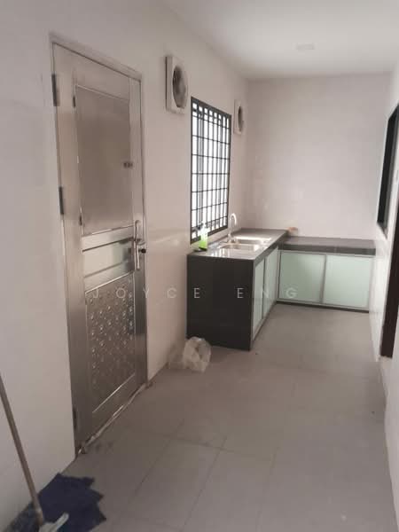 1-storey Terraced House for Rent in Taman Johor Jaya (Johor Bahru) - Joyce Eng - Kitchen - PropertyGuru.com.my