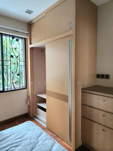 Kondominium untuk Dijual di Petrie Condominium - Crystal Du - PropertyGuru.com.my