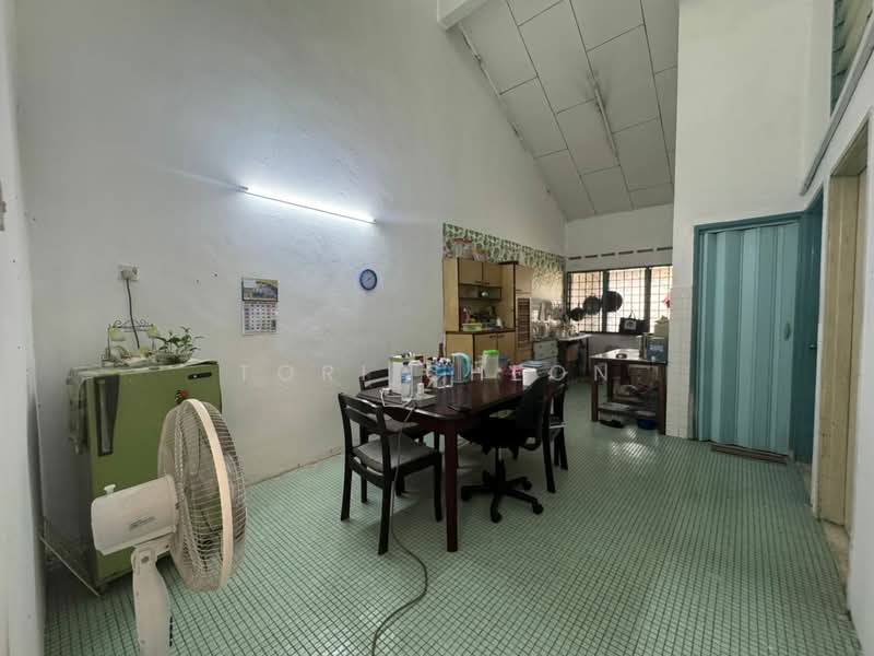 Rumah Teres 1 Tingkat untuk Dijual di Johor Bahru (Johor) - Tori Cheon - Dining Room - PropertyGuru.com.my