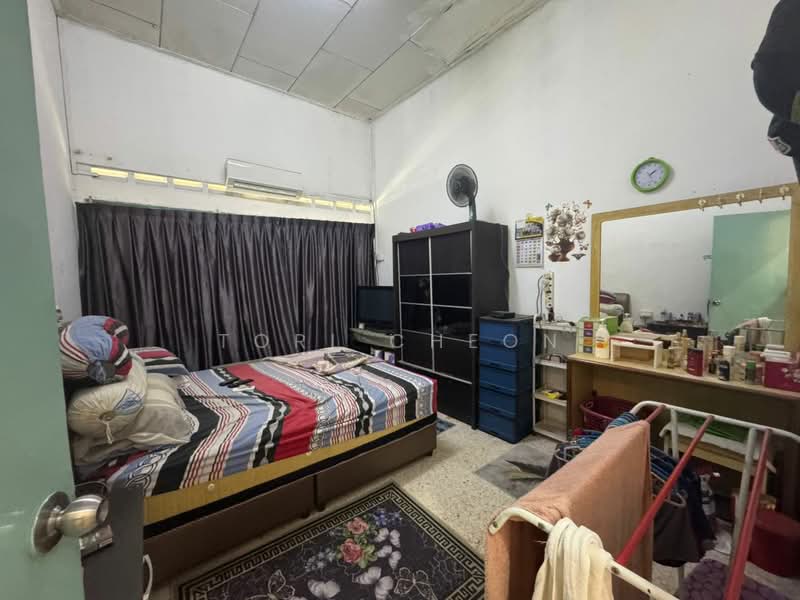 Rumah Teres 1 Tingkat untuk Dijual di Johor Bahru (Johor) - Tori Cheon - Bedroom - PropertyGuru.com.my