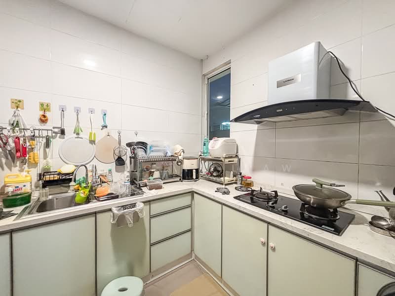 3-storey Terraced House for Sale in Seksyen 11 (Kota Damansara) - Vincent Liaw - Kitchen - PropertyGuru.com.my
