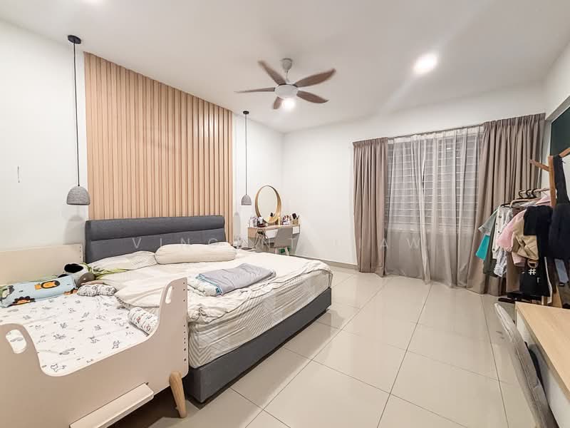 3-storey Terraced House for Sale in Seksyen 11 (Kota Damansara) - Vincent Liaw - Bedroom - PropertyGuru.com.my