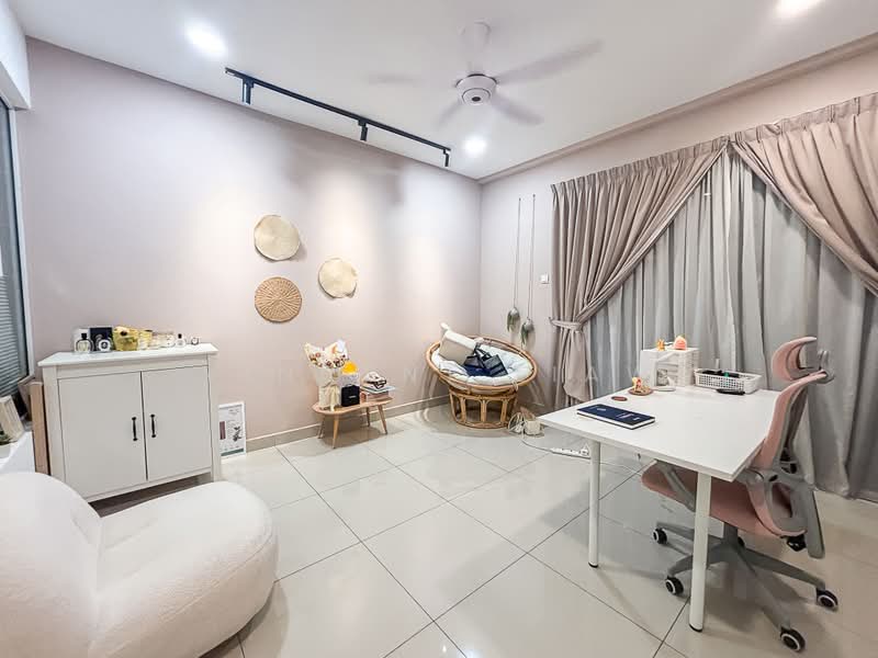 3-storey Terraced House for Sale in Seksyen 11 (Kota Damansara) - Vincent Liaw - Study - PropertyGuru.com.my
