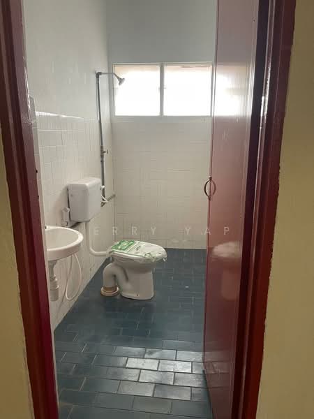 Rumah Teres 3 Tingkat untuk Dijual di Sri Petaling (Kuala Lumpur) - Jerry Yap - Bathroom - PropertyGuru.com.my