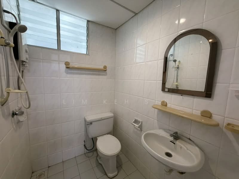 Condominium for Rent at Leader Garden - Lim Keh Sin - Bathroom - PropertyGuru.com.my