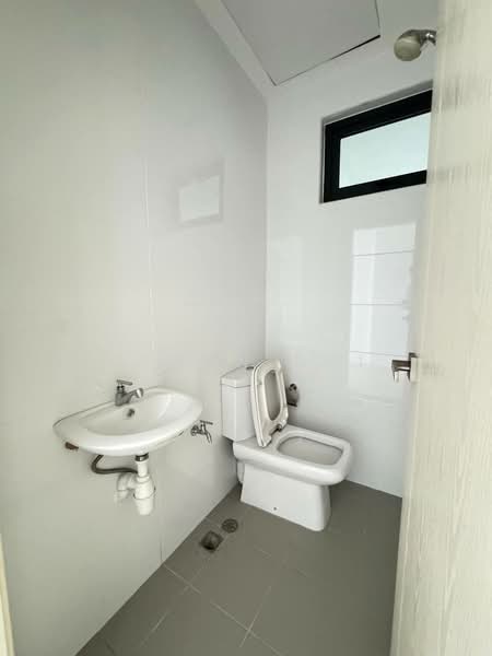 Kondominium untuk Dijual di Grace Residence - Simon Ooi - Bathroom - PropertyGuru.com.my