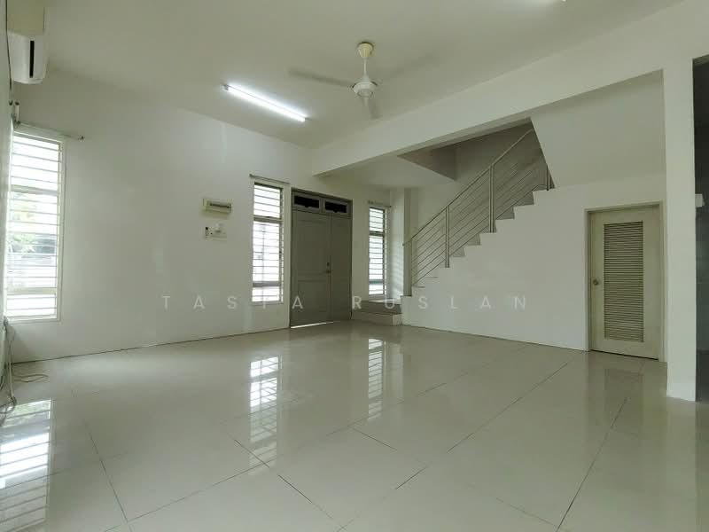 Cluster House for Sale in Bandar Saujana Putra (Tanjong Duabelas) - Tasya Ruslan - PropertyGuru.com.my