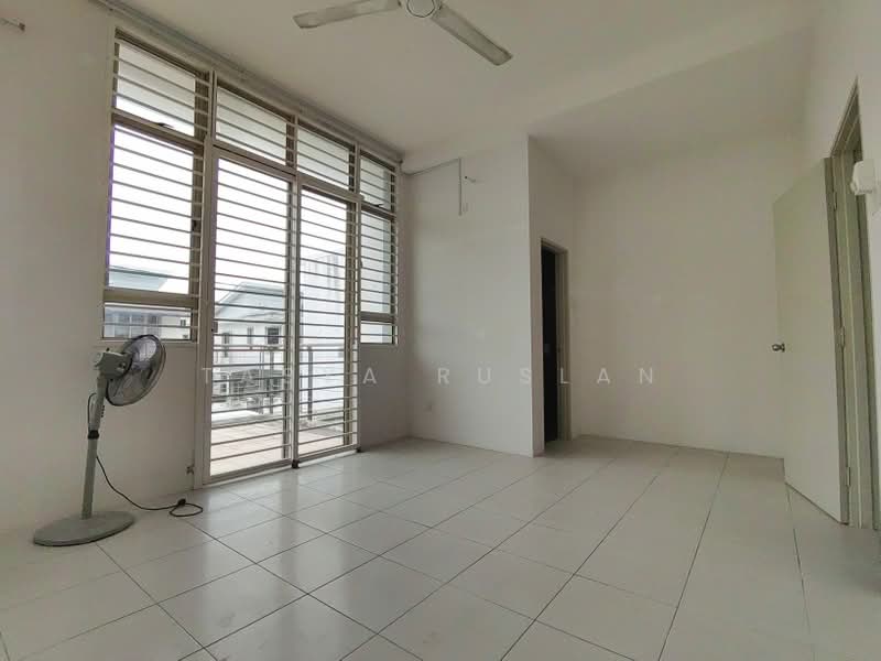 Cluster House for Sale in Bandar Saujana Putra (Tanjong Duabelas) - Tasya Ruslan - PropertyGuru.com.my