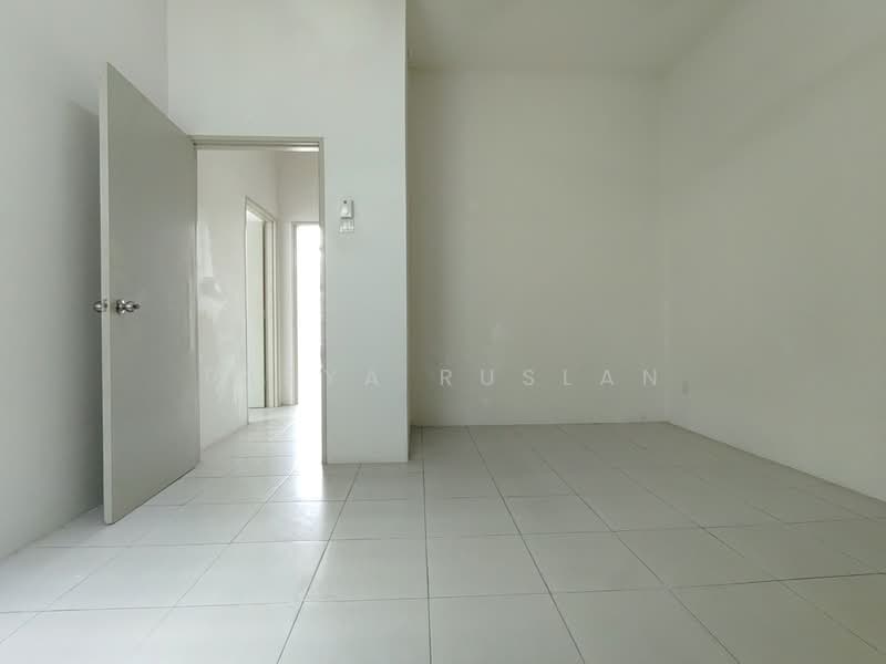 Cluster House for Sale in Bandar Saujana Putra (Tanjong Duabelas) - Tasya Ruslan - PropertyGuru.com.my