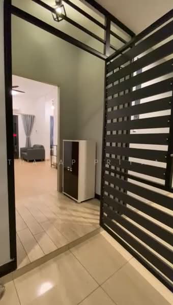 Servis Apartment untuk Disewa di The Grand Subang Jaya SS15 - Thanap Priyaa - Living Room - PropertyGuru.com.my