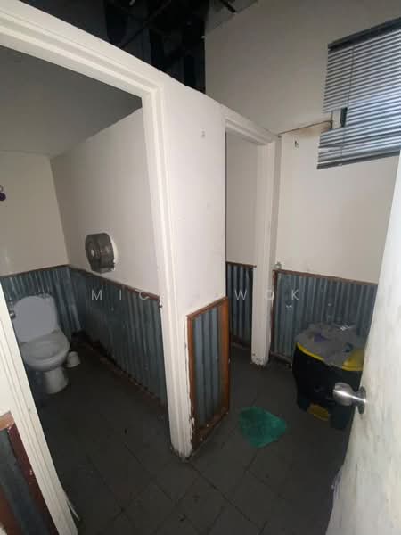 Kedai untuk Disewa di Mont Kiara (Kuala Lumpur) - Mick Kwok - Bathroom - PropertyGuru.com.my