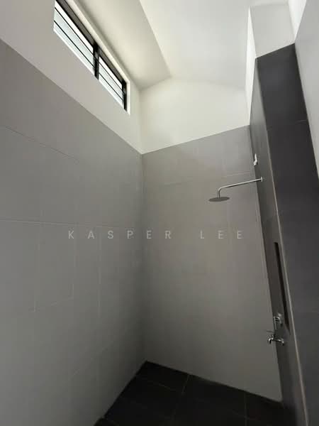 Rumah Teres 2 Tingkat untuk Dijual di Taman Mount Austin (Tebrau) - Kasper Lee - Bathroom - PropertyGuru.com.my