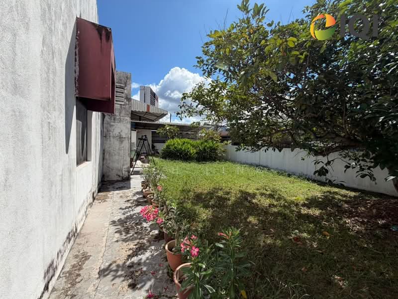 1-storey Terraced House for Sale in Bayan Lepas (Penang) - Fish Ling - Exterior - PropertyGuru.com.my