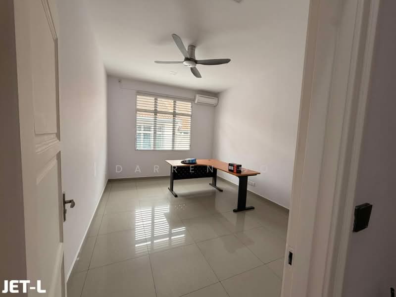 Rumah Teres 2-Tingkat untuk Dijual di Setia Alam (Selangor) - Darren Go - Study - PropertyGuru.com.my