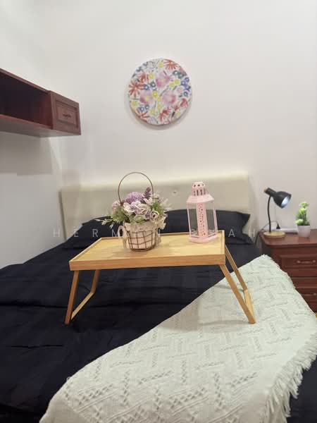 Condominium for Rent at Amberside @ Country Garden Danga Bay - Herman Syah - Bedroom - PropertyGuru.com.my