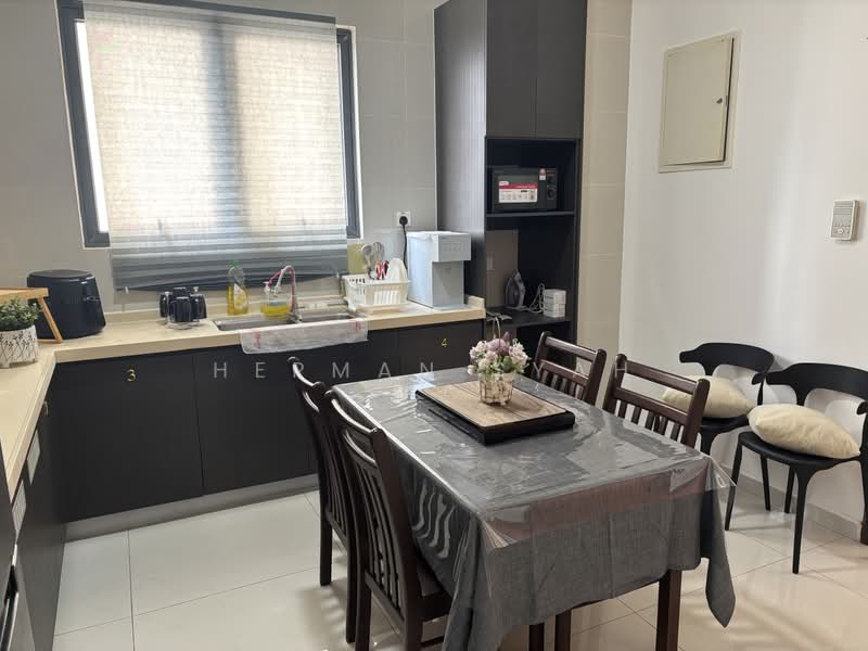 Condominium for Rent at Amberside @ Country Garden Danga Bay - Herman Syah - Kitchen - PropertyGuru.com.my