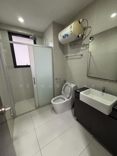 Condominium for Rent at Amberside @ Country Garden Danga Bay - Herman Syah - Bathroom - PropertyGuru.com.my