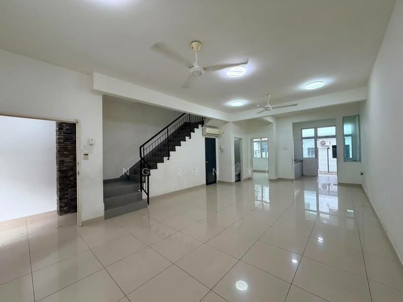 Rumah Teres 2 Tingkat untuk Dijual di Taman Mutiara Rini (Skudai) - NG ZEN XI - Living Room - PropertyGuru.com.my
