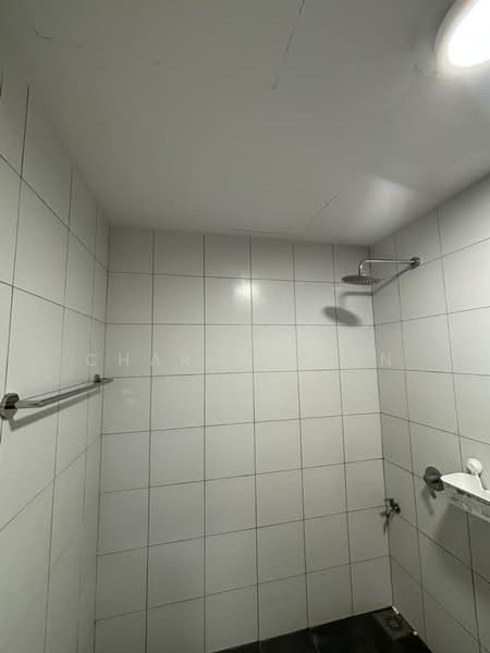 Servis Apartment untuk Disewa di Chambers - Charles Tan - Bathroom - PropertyGuru.com.my