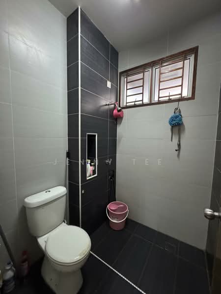 2-storey Terraced House for Sale in Taman Bestari Indah (Ulu Tiram) - Jenny Tee - Bathroom - PropertyGuru.com.my