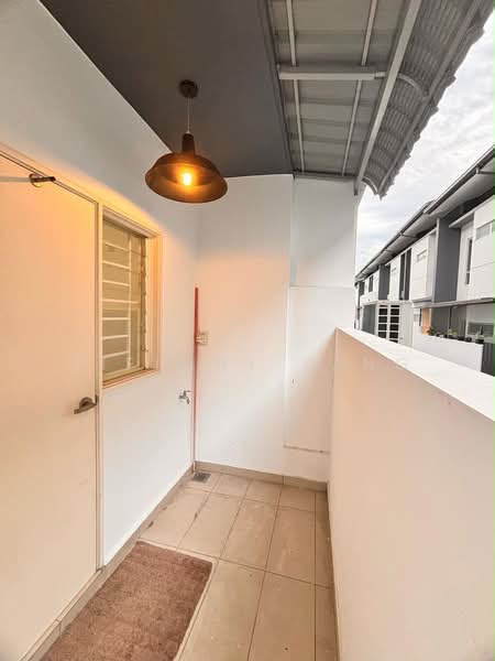 2-storey Terraced House for Sale in Kota Emerald (Rawang) - Tiffany Yang - Backyard with Awning - PropertyGuru.com.my