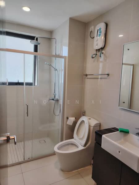 Condominium for Rent at Amberside @ Country Garden Danga Bay - NG ZEN XI - Bathroom - PropertyGuru.com.my