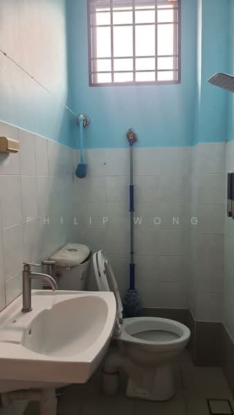 Rumah Teres 2 Tingkat untuk Dijual di Taman Equine (Seri Kembangan) - Philip Wong - Bathroom - PropertyGuru.com.my