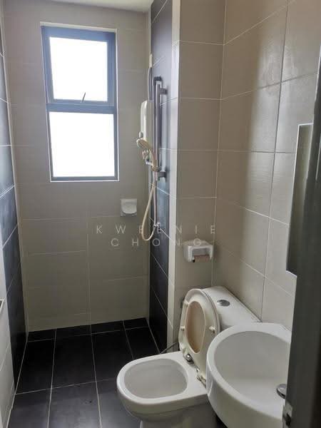 Kediaman Servis untuk Dijual di Amaya Maluri - Kweenie Chong - Bathroom - PropertyGuru.com.my