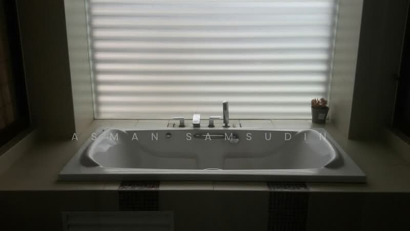 Bungalow for Sale in Shah Alam (Selangor) - Asman Samsudin - Bathroom - PropertyGuru.com.my