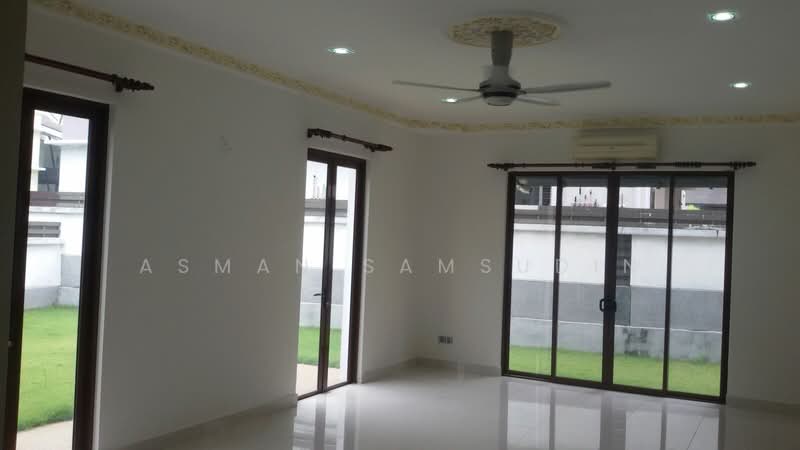 Bungalow for Sale in Shah Alam (Selangor) - Asman Samsudin - Living Room - PropertyGuru.com.my