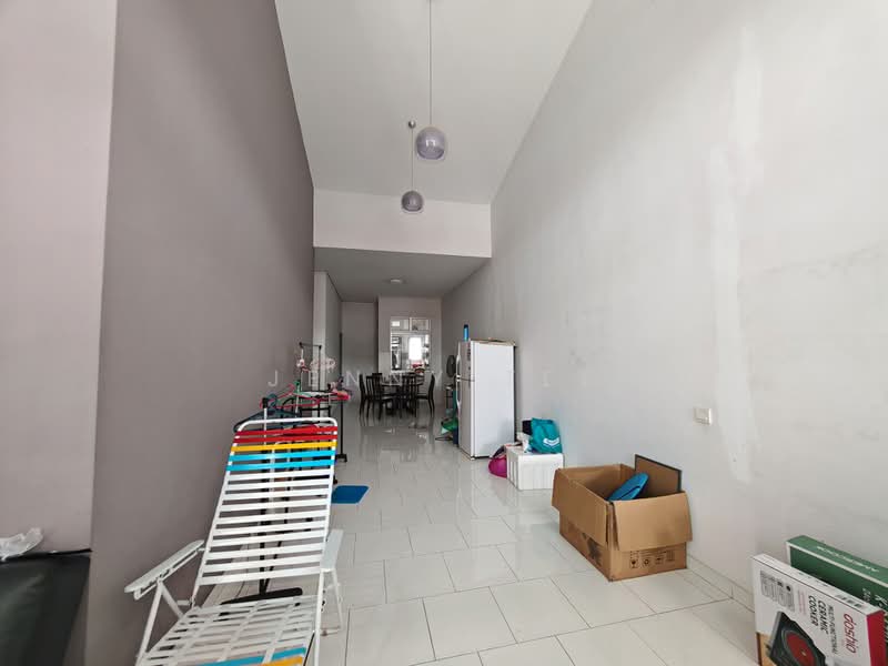 Rumah Teres 1 Tingkat untuk Disewa di Setia Eco Gardens (Gelang Patah) - Jenny Tee - Living Room - PropertyGuru.com.my