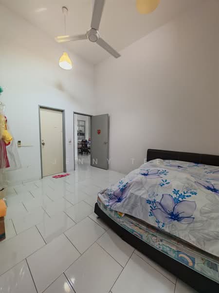 Rumah Teres 1 Tingkat untuk Disewa di Setia Eco Gardens (Gelang Patah) - Jenny Tee - Bedroom - PropertyGuru.com.my