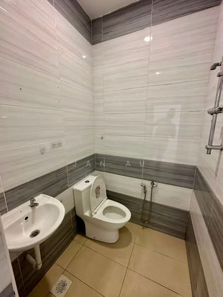 Rumah Teres 1 Tingkat untuk Dijual di Taman Megah Ria (Masai) - JAN AU - Bathroom - PropertyGuru.com.my