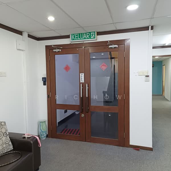 Kedai / Pejabat untuk Disewa di Puchong (Selangor) - Eric How - Entrance - PropertyGuru.com.my
