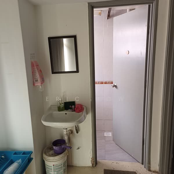 Kedai / Pejabat untuk Disewa di Puchong (Selangor) - Eric How - Bathroom - PropertyGuru.com.my