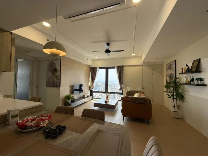 Kediaman Servis untuk Dijual di Tropicana 218 Macalister - Ronald Ng - Living Room - PropertyGuru.com.my