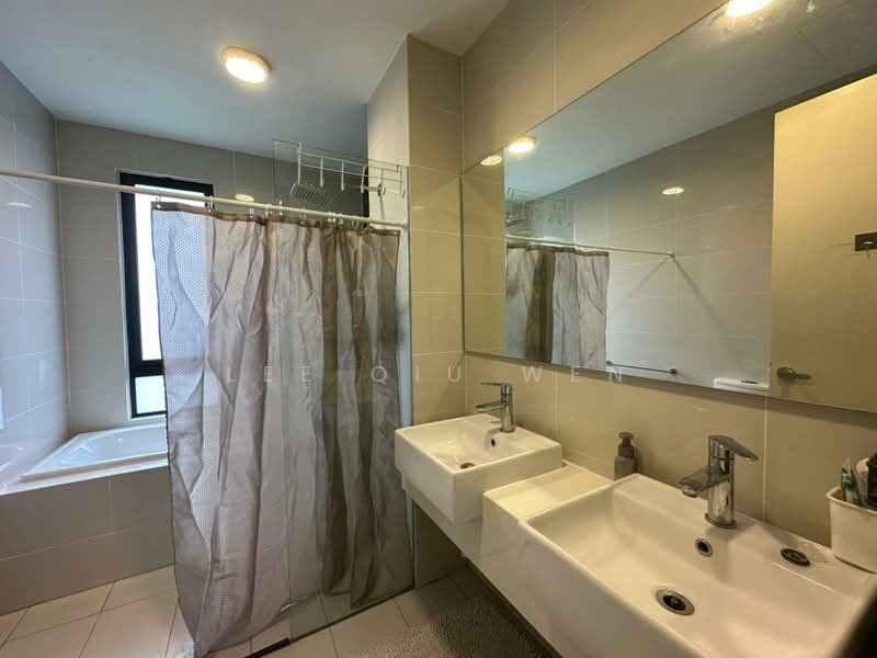 Rumah Berkembar untuk Dijual di Iskandar Puteri (Nusajaya) (Johor) - Lee Qiu Wen - Bathroom - PropertyGuru.com.my