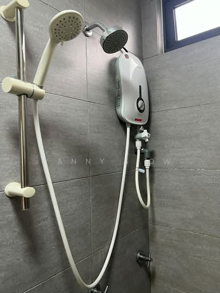 Servis Apartment untuk Dijual di KL Traders Square - Yanny Siow - Bathroom - PropertyGuru.com.my