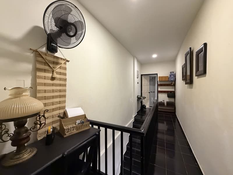 Rumah Teres 2 Tingkat untuk Dijual di George Town (Penang) - Lewis Kam - Corridor - PropertyGuru.com.my