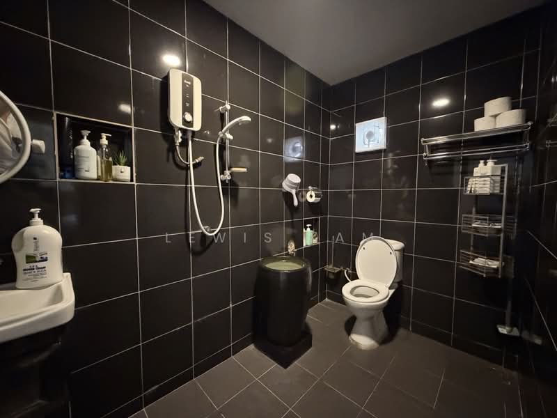 Rumah Teres 2 Tingkat untuk Dijual di George Town (Penang) - Lewis Kam - Bathroom - PropertyGuru.com.my