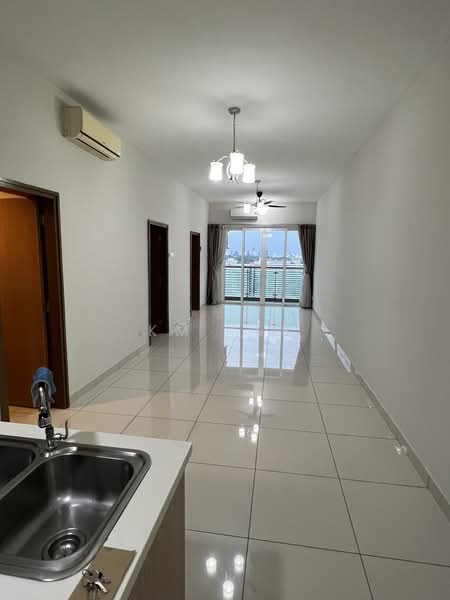 Kondominium untuk Disewa di Sri Putramas III / Royal Regent - KM Tee - Living Room - PropertyGuru.com.my