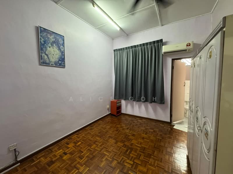 2-storey Terraced House for Sale in Bandar Selesa Jaya (Skudai) - Alice Goh - Bedroom - PropertyGuru.com.my