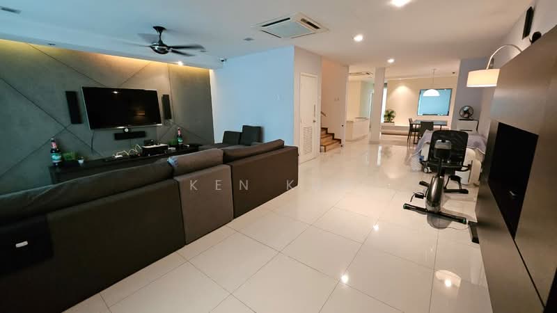 2.5-storey Terraced House for Sale in Putra Heights (Subang Jaya) - Ken Kum - Living Room - PropertyGuru.com.my