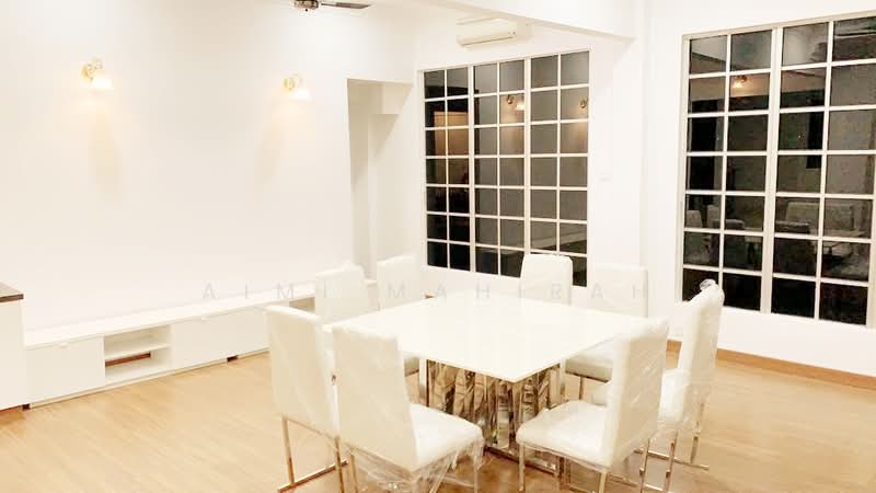 Bungalow House for Sale in Sungai Buloh (Selangor) - Aimi Mahirah - Dining Room - PropertyGuru.com.my