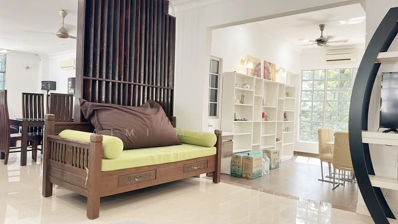 Bungalow House for Sale in Sungai Buloh (Selangor) - Aimi Mahirah - Living Room - PropertyGuru.com.my