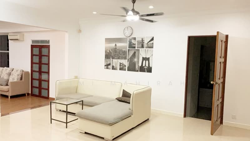 Bungalow House for Sale in Sungai Buloh (Selangor) - Aimi Mahirah - Living Room - PropertyGuru.com.my