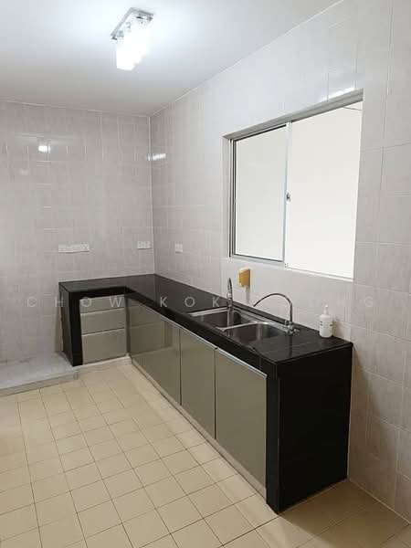 Condominium for Sale at Aman Heights Condominium - Chow Kok Toong - Kitchen - PropertyGuru.com.my