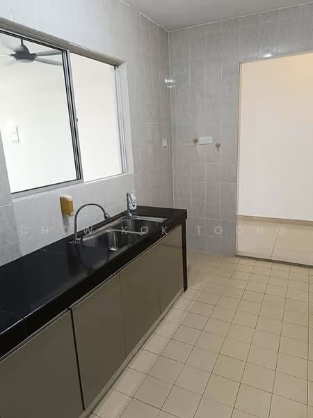 Condominium for Sale at Aman Heights Condominium - Chow Kok Toong - Kitchen - PropertyGuru.com.my