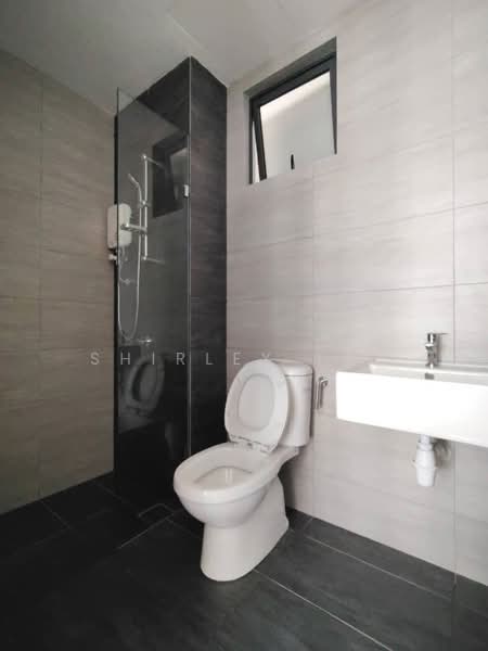 Servis Apartment untuk Disewa di Suria Garden - Shirley Tan - Bathroom - PropertyGuru.com.my